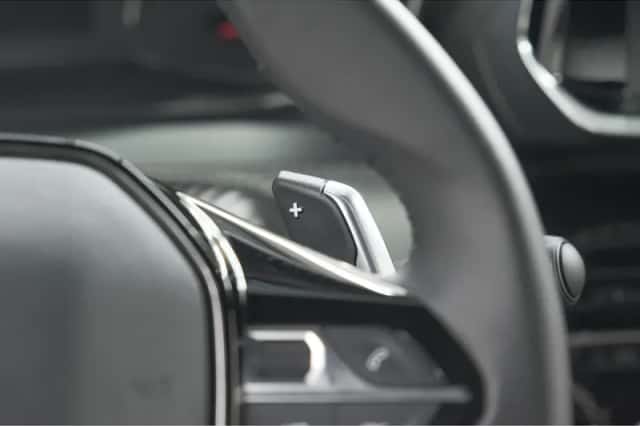 Peugeot 2008 (2023) thumbnail 32