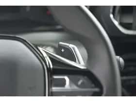 Peugeot 2008 (2023) thumbnail 32