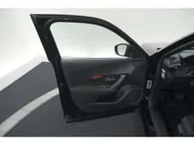Peugeot 2008 (2023) thumbnail 61