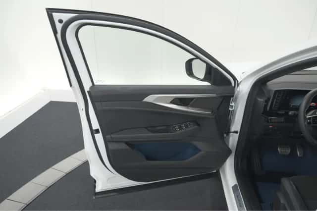 Renault Rafale (2025) thumbnail 71