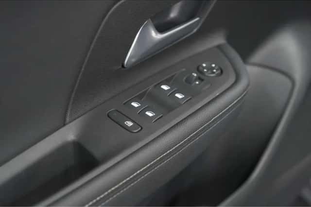 Opel Mokka (2024) thumbnail 19