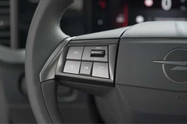 Opel Mokka (2024) thumbnail 26