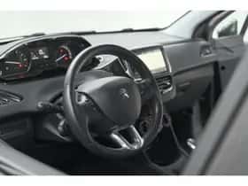 Peugeot 208 (2018) thumbnail 2