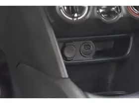 Peugeot 208 (2018) thumbnail 35