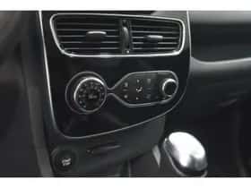 Renault Clio (2019) thumbnail 33
