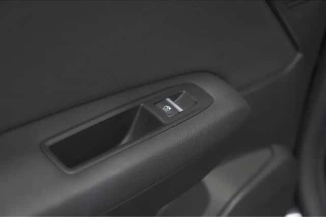 Renault Captur (2020) thumbnail 23