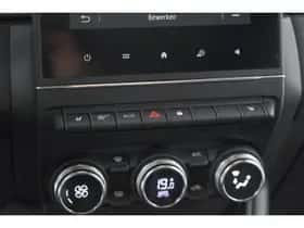 Renault Captur (2020) thumbnail 40