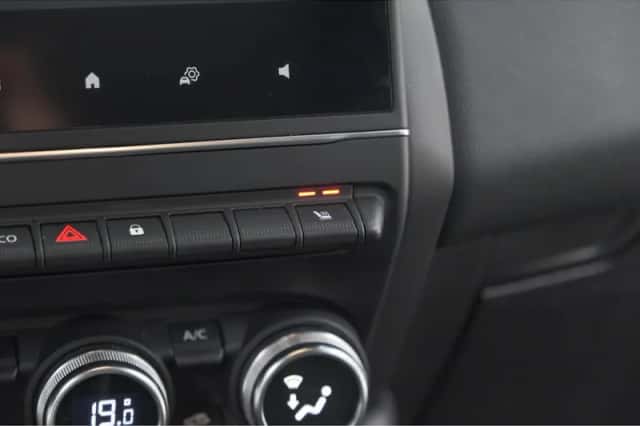 Renault Captur (2020) thumbnail 41