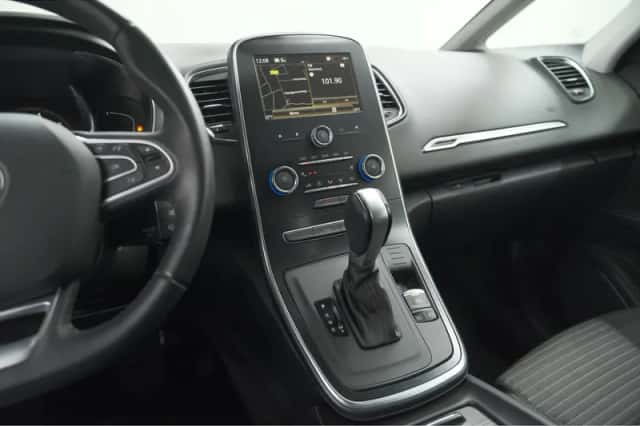 Renault Scénic (2018) thumbnail 32