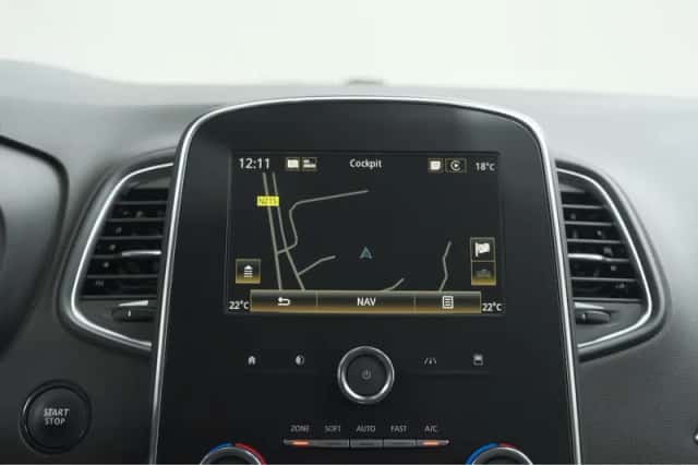 Renault Scénic (2018) thumbnail 36