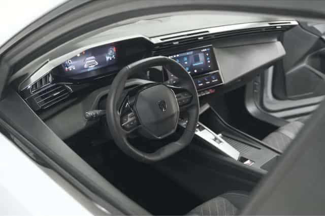 Peugeot 408 (2024) thumbnail 2