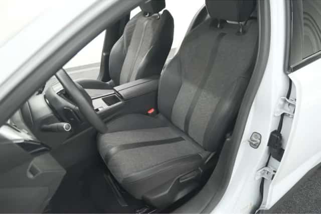 Peugeot 408 (2024) thumbnail 32