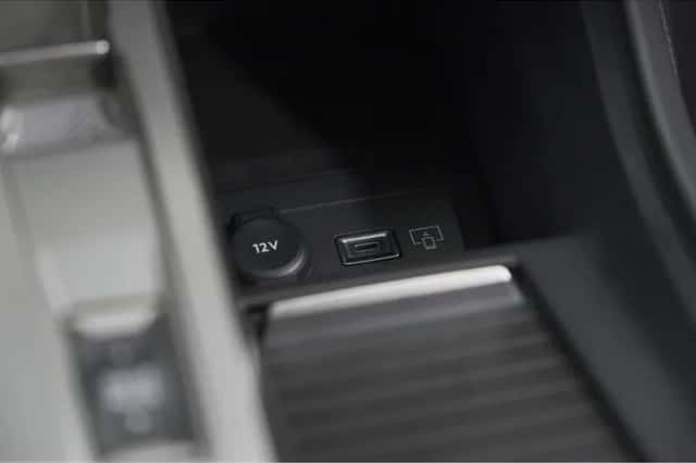 Peugeot 408 (2024) thumbnail 48