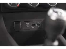 Renault Clio (2023) thumbnail 32