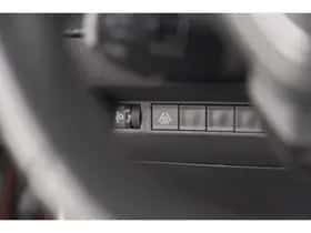 Peugeot 2008 (2021) thumbnail 28