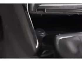 Peugeot 2008 (2021) thumbnail 34