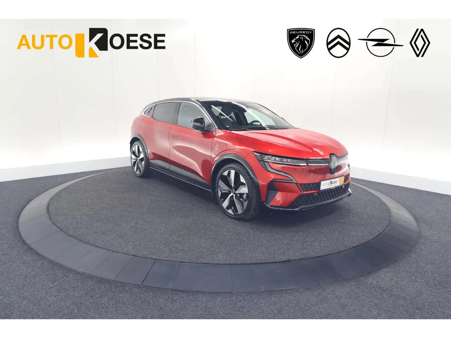 Renault Mégane E-Tech (2023) — foto 1