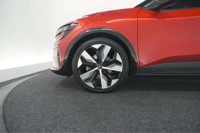 Renault Mégane E-Tech (2023) thumbnail 16