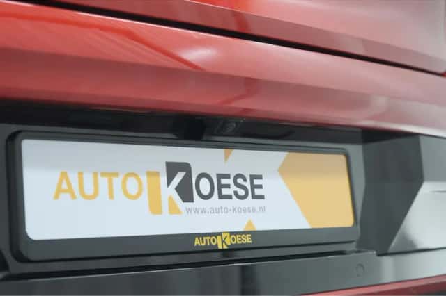 Renault Mégane E-Tech (2023) thumbnail 4