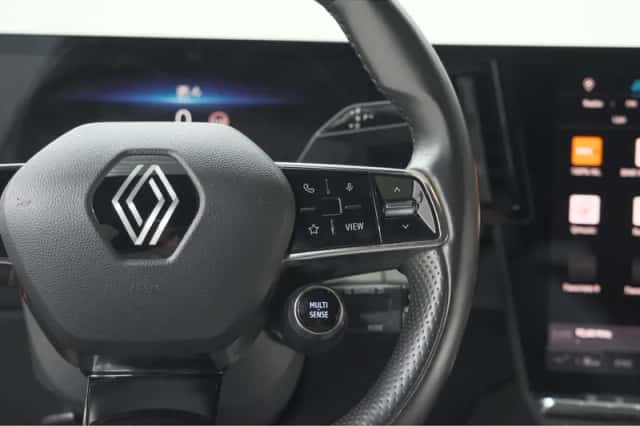 Renault Mégane E-Tech (2023) thumbnail 31