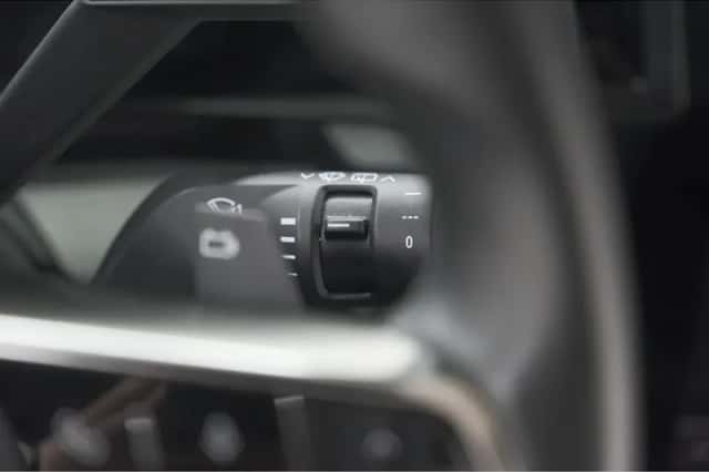Renault Mégane E-Tech (2023) thumbnail 36
