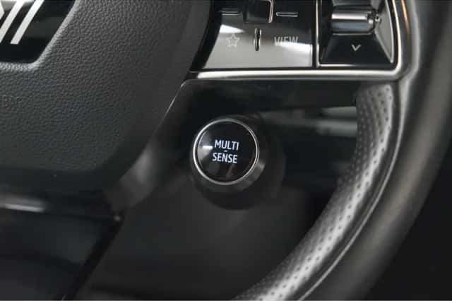 Renault Mégane E-Tech (2023) thumbnail 38