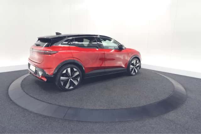 Renault Mégane E-Tech (2023) thumbnail 5