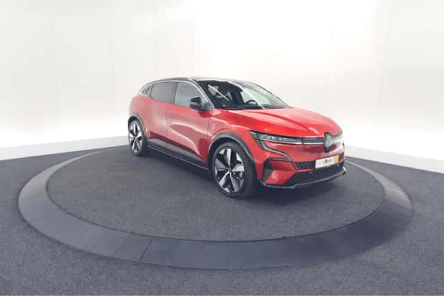 Renault Mégane E-Tech (2023) thumbnail 6