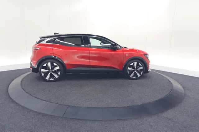 Renault Mégane E-Tech (2023) thumbnail 8