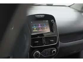 Renault Clio (2018) thumbnail 3