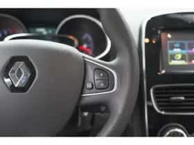 Renault Clio (2018) thumbnail 23