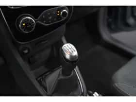 Renault Clio (2018) thumbnail 32