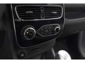 Renault Clio (2018) thumbnail 34