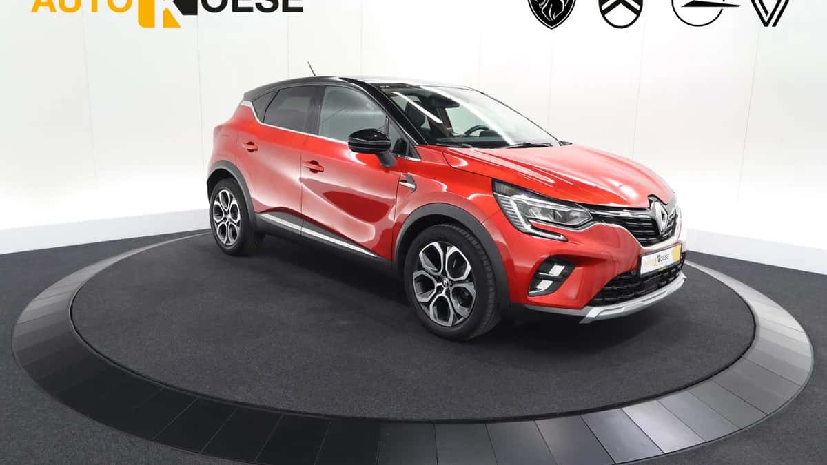 Renault Captur (2023) — foto 1
