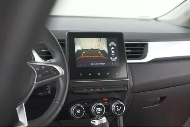 Renault Captur (2023) thumbnail 12