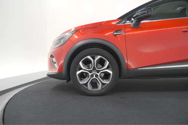 Renault Captur (2023) thumbnail 15