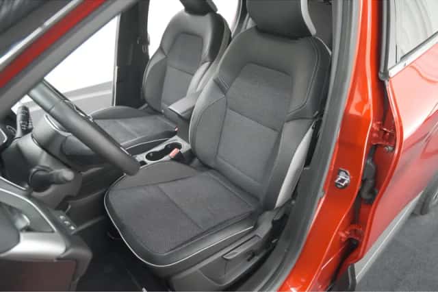 Renault Captur (2023) thumbnail 21