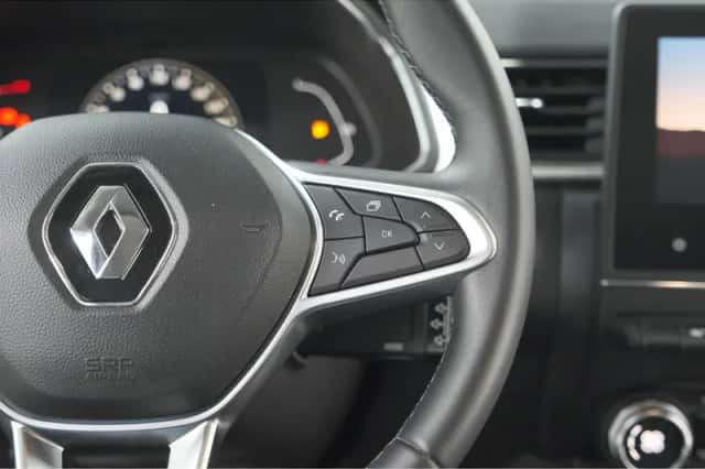 Renault Captur (2023) thumbnail 27