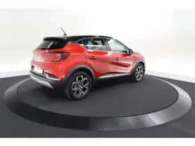 Renault Captur (2023) thumbnail 5
