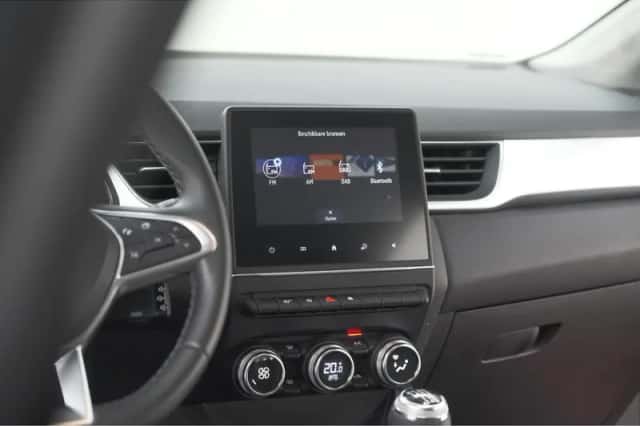 Renault Captur (2023) thumbnail 45