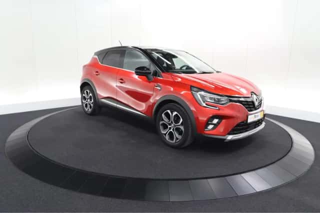 Renault Captur (2023) thumbnail 6