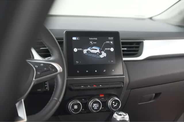 Renault Captur (2023) thumbnail 53