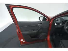 Renault Captur (2023) thumbnail 64