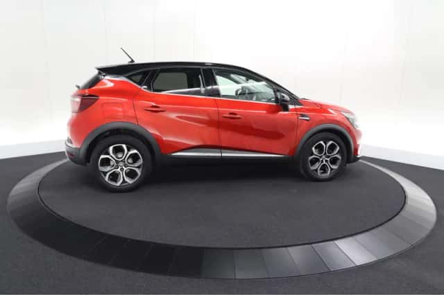 Renault Captur (2023) thumbnail 8