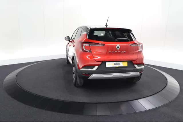 Renault Captur (2023) thumbnail 10