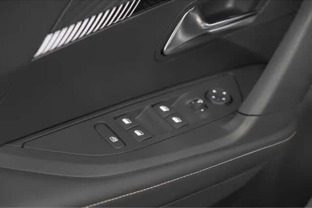 Peugeot 2008 (2024) thumbnail 24