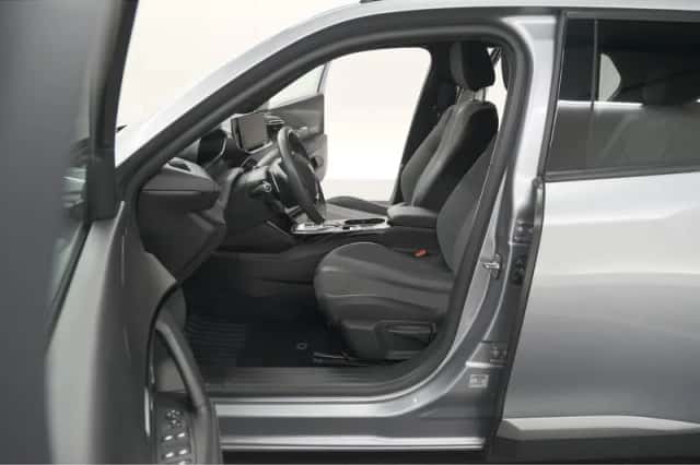 Peugeot 2008 (2024) thumbnail 25