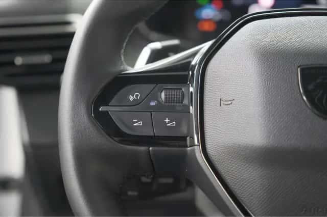 Peugeot 2008 (2024) thumbnail 31
