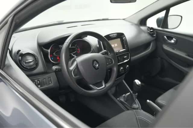 Renault Clio (2019) thumbnail 2