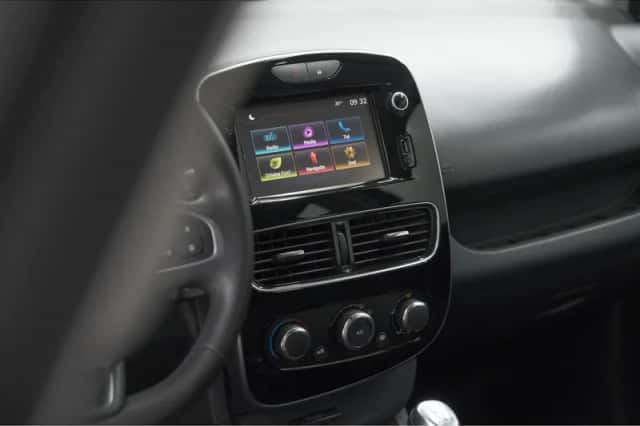Renault Clio (2019) thumbnail 3